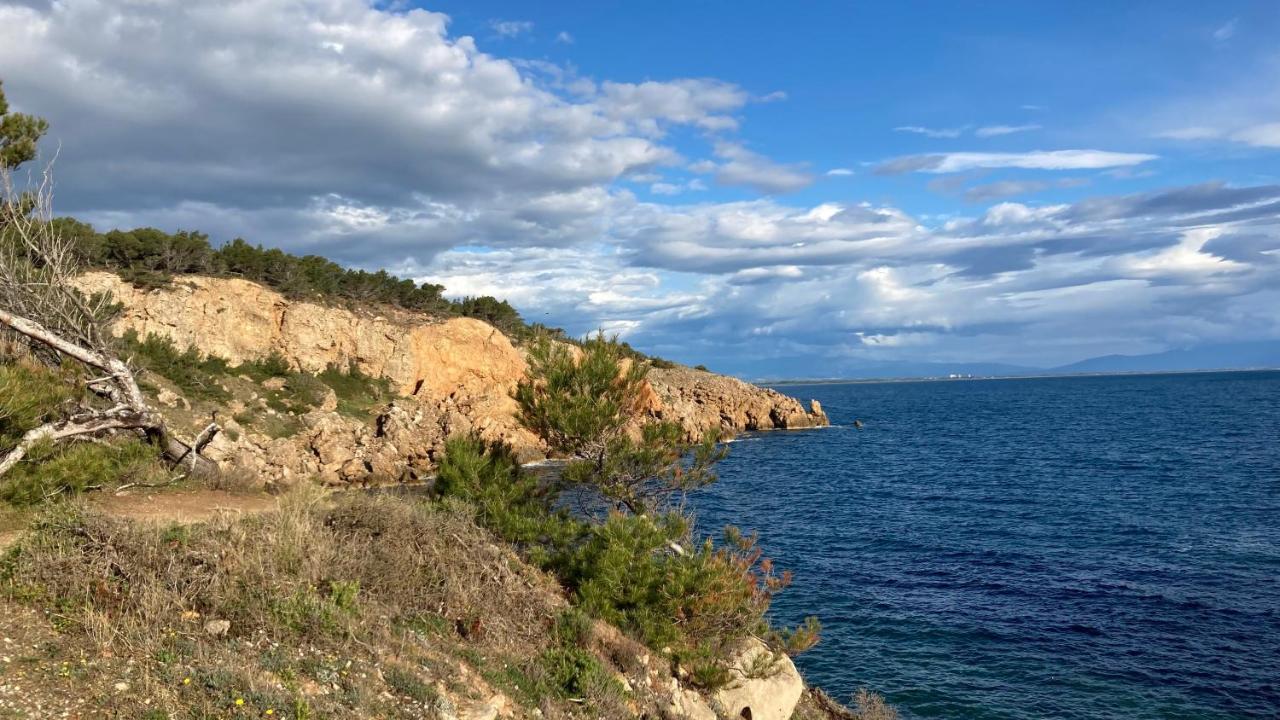 Apartamento L' Escala Esterno foto