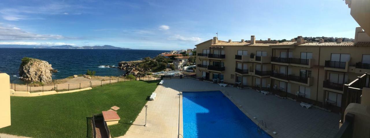 Apartamento L' Escala Esterno foto
