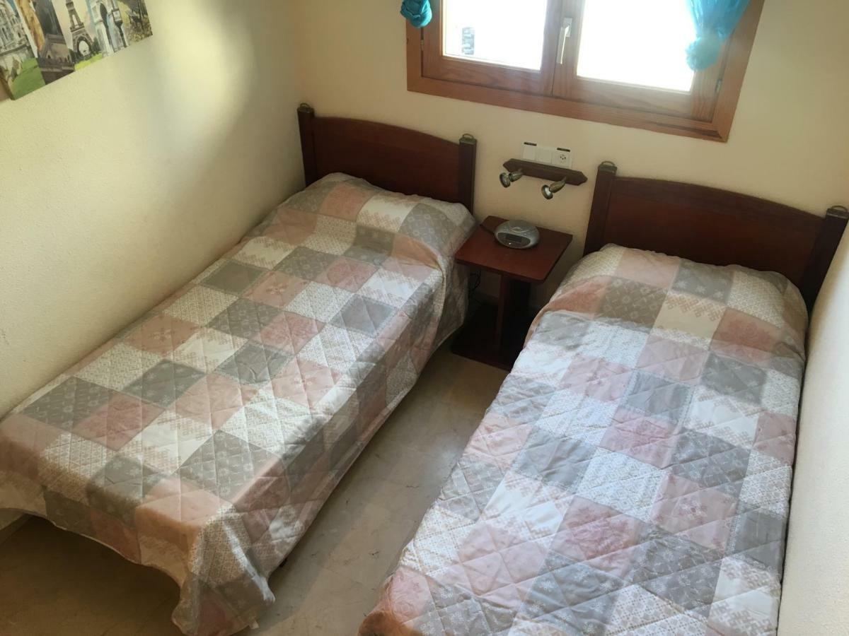 Apartamento L' Escala Esterno foto