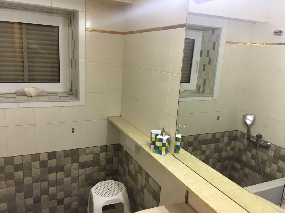 Apartamento L' Escala Esterno foto