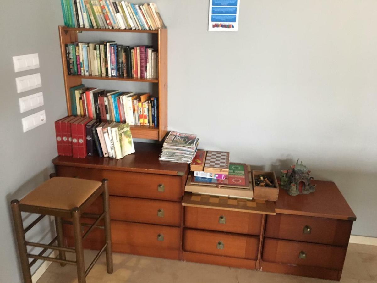Apartamento L' Escala Esterno foto