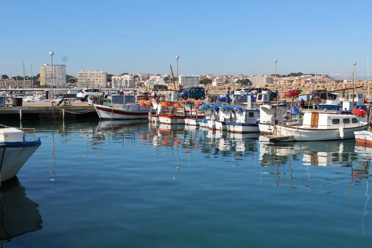 Apartamento L' Escala Esterno foto